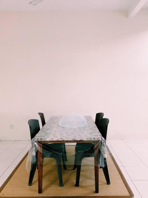 Spacious Cozy Lakeville Homestay 4 Bedrooms All With Aircond Seri Iskandar Esterno foto