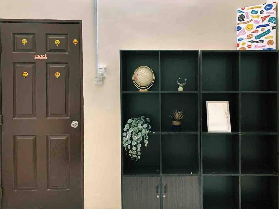 Spacious Cozy Lakeville Homestay 4 Bedrooms All With Aircond Seri Iskandar Esterno foto